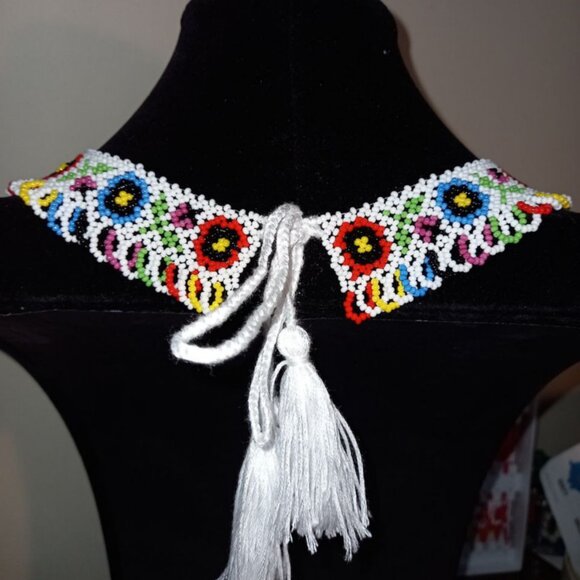 🌸 "Carpathian Blossom – Beaded Sylianka Necklace" perfectly captures the spirit - Picture 2 of 3